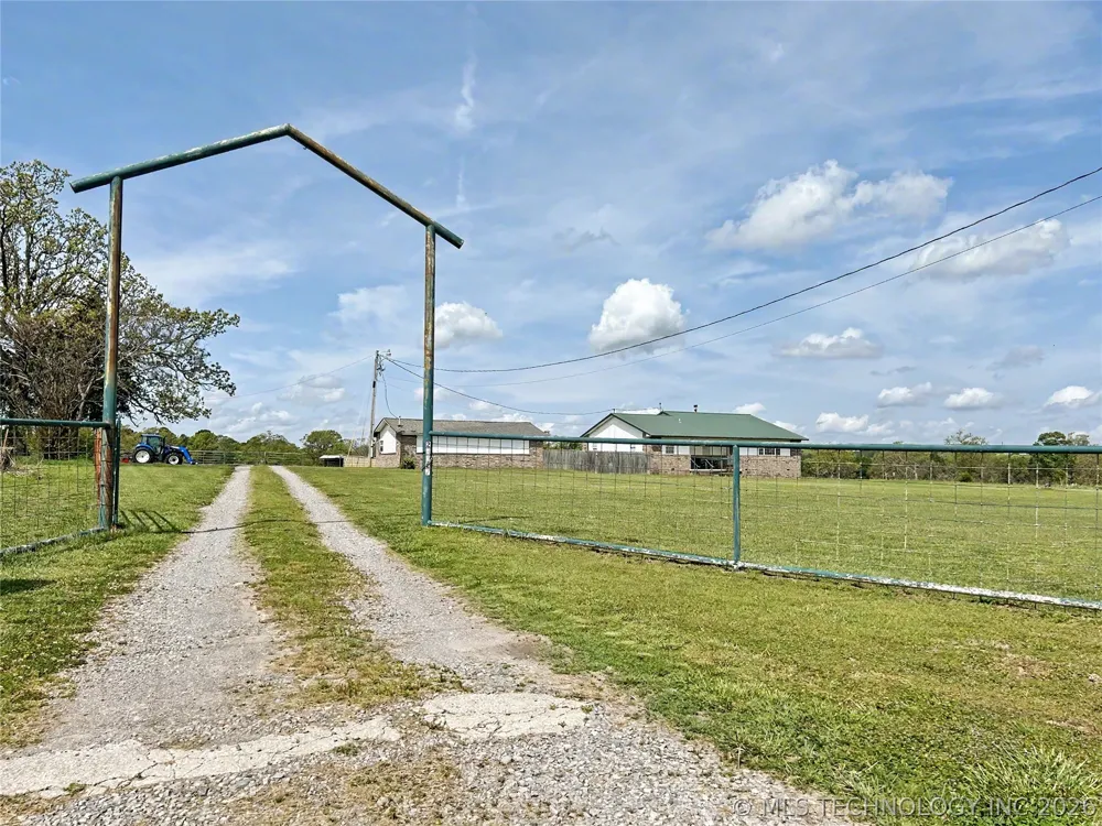 21127 S 590 ROAD Welling, OK 74471