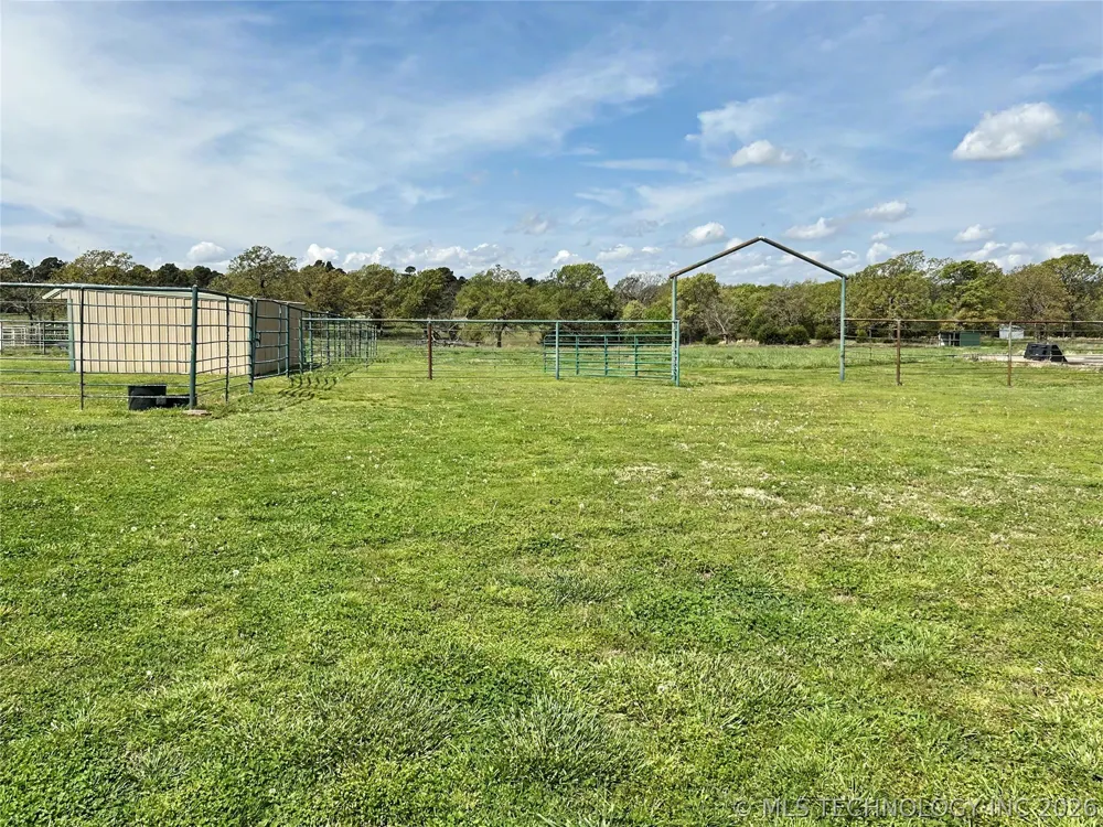 21127 S 590 ROAD Welling, OK 74471