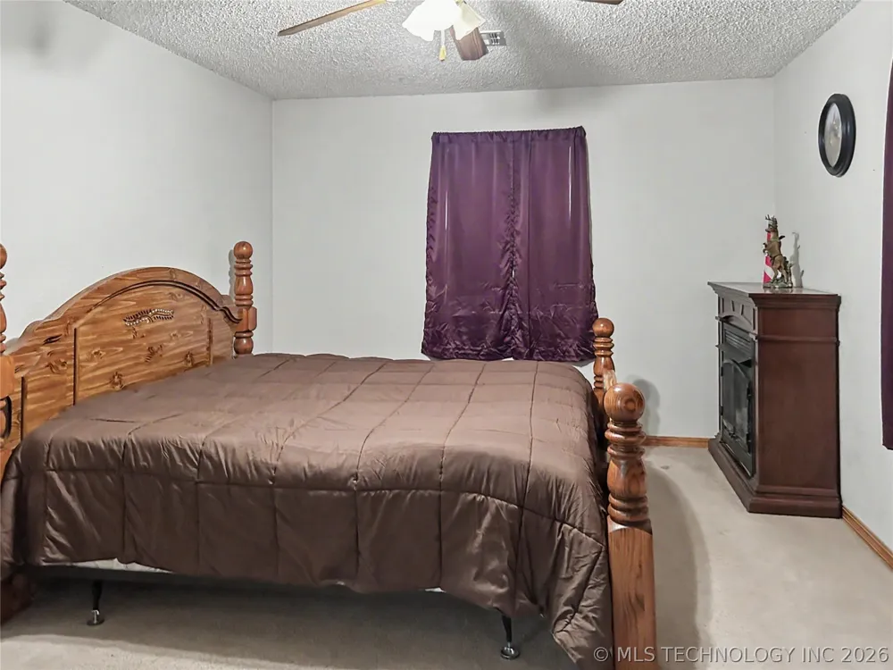 21127 S 590 ROAD Welling, OK 74471