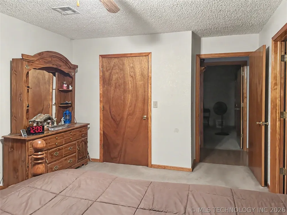 21127 S 590 ROAD Welling, OK 74471