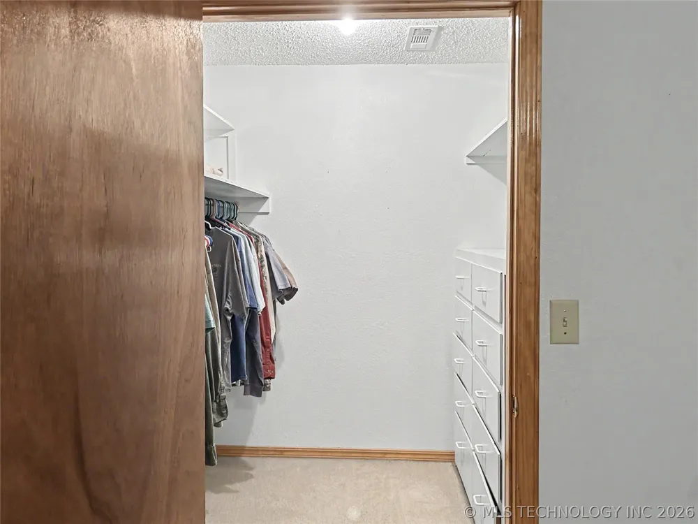 21127 S 590 ROAD Welling, OK 74471
