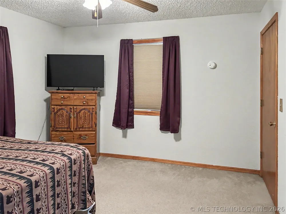 21127 S 590 ROAD Welling, OK 74471