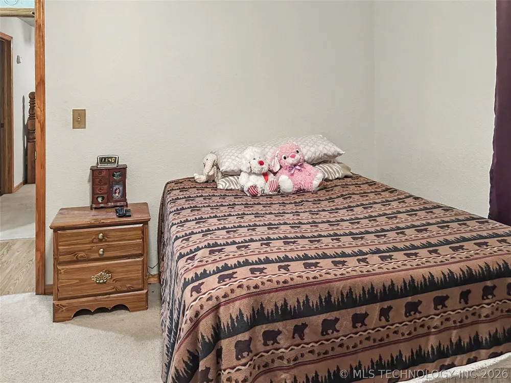 21127 S 590 ROAD Welling, OK 74471