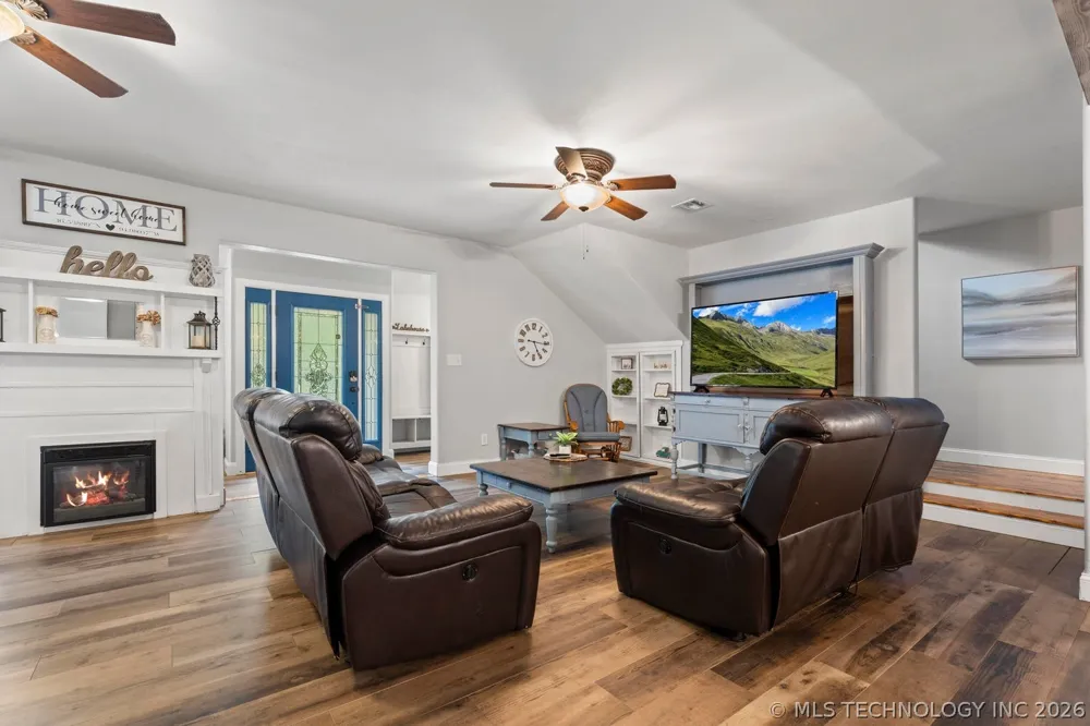 450521 Lake Shore Drive Afton, OK 74331