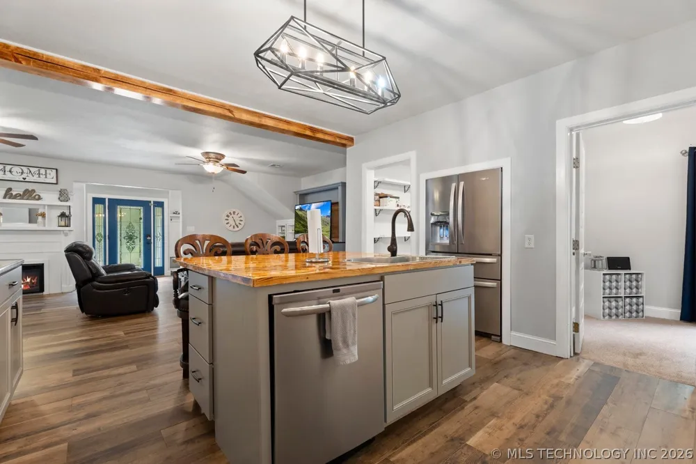450521 Lake Shore Drive Afton, OK 74331