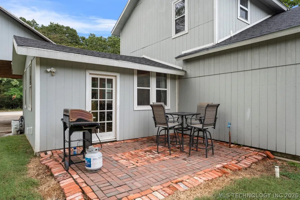 450521 Lake Shore Drive Afton, OK 74331