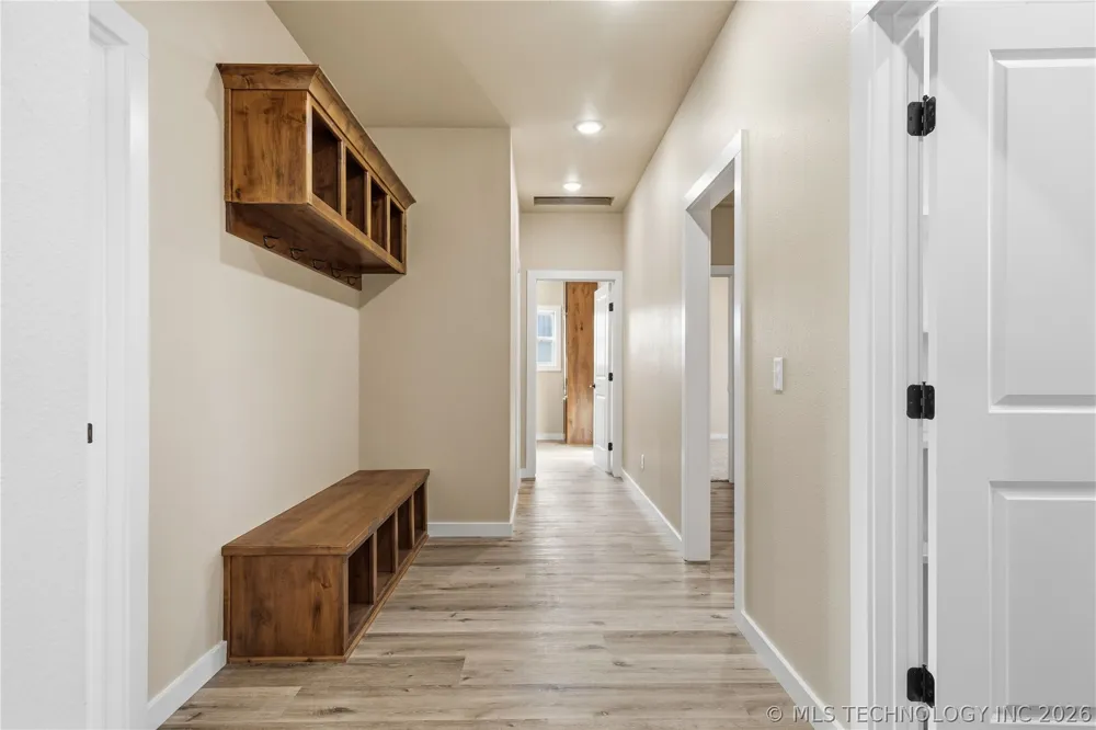 34830 S Falcon Crest Lane Cookson, OK 74427