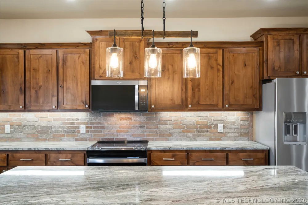 34830 S Falcon Crest Lane Cookson, OK 74427