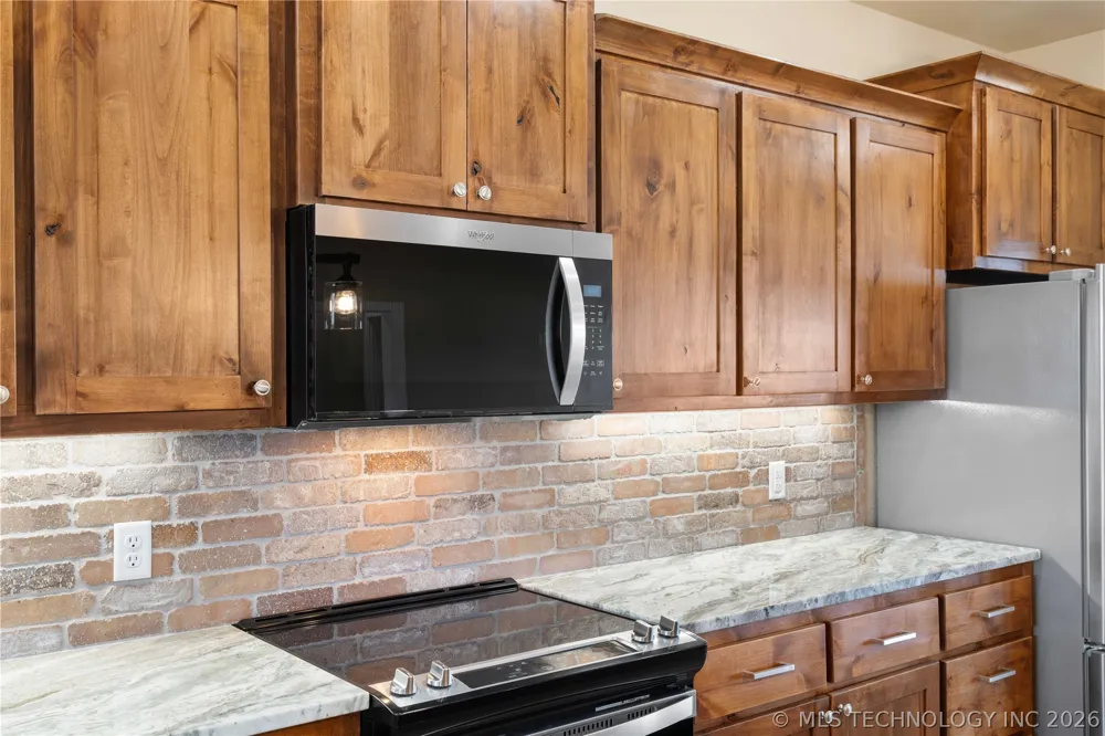 34830 S Falcon Crest Lane Cookson, OK 74427