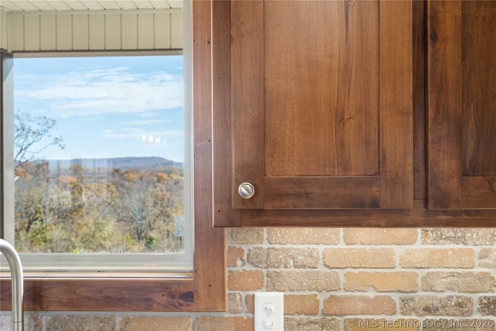 34830 S Falcon Crest Lane Cookson, OK 74427