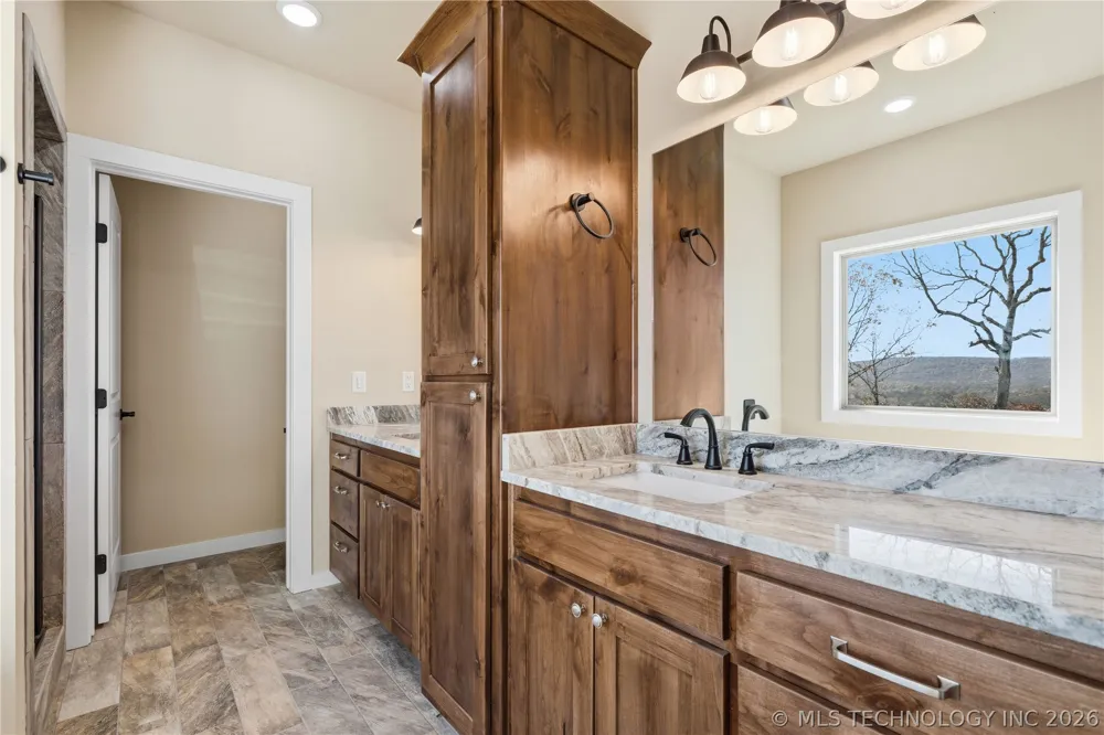 34830 S Falcon Crest Lane Cookson, OK 74427