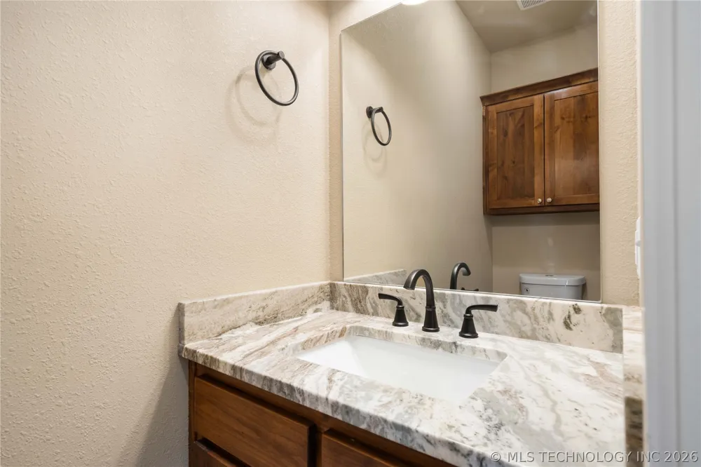 34830 S Falcon Crest Lane Cookson, OK 74427