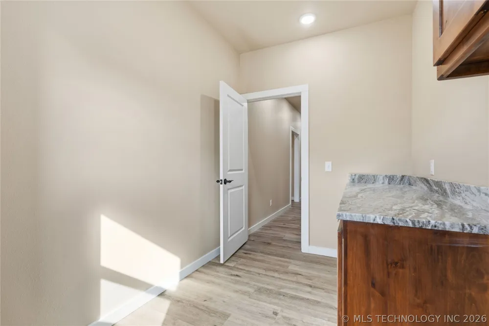 34830 S Falcon Crest Lane Cookson, OK 74427