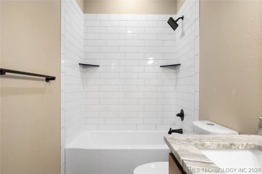 34830 S Falcon Crest Lane Cookson, OK 74427