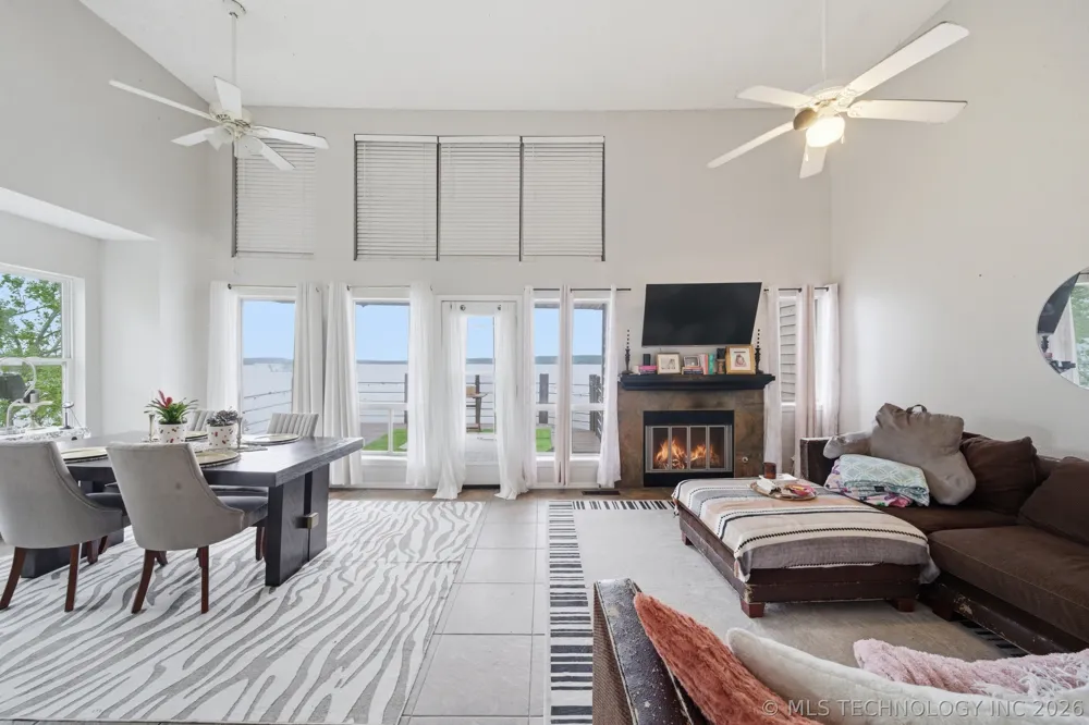 706 Villa Vista Drive Pryor, OK 74361