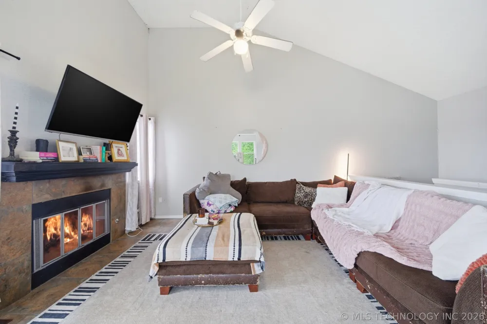 706 Villa Vista Drive Pryor, OK 74361