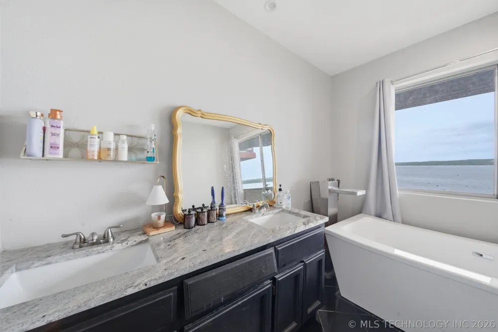 706 Villa Vista Drive Pryor, OK 74361