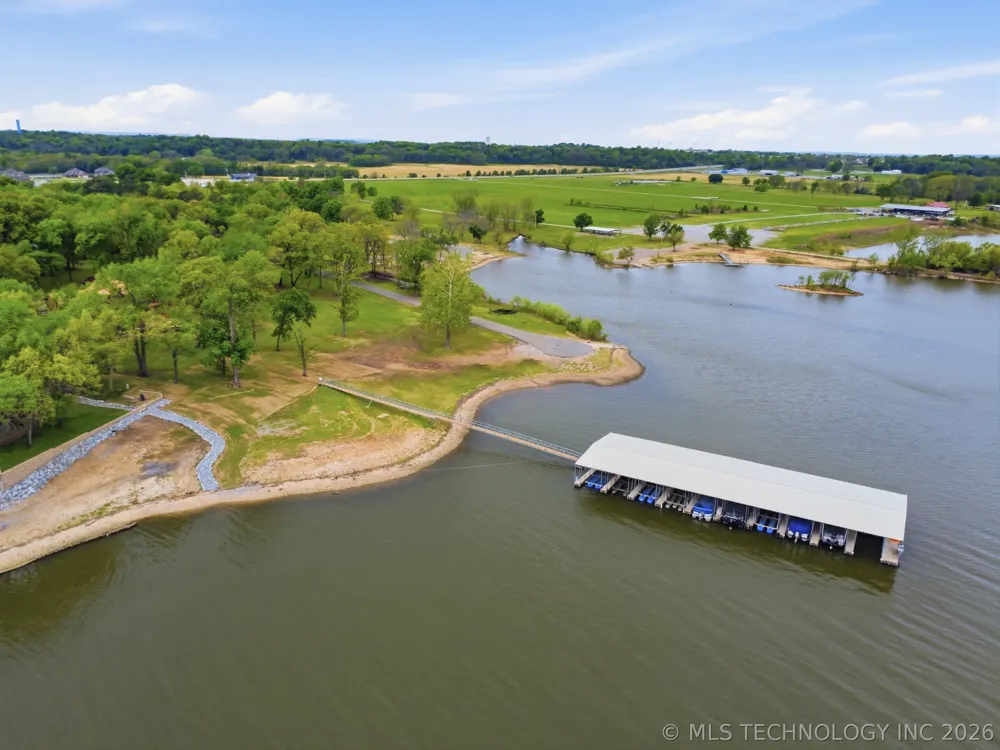 706 Villa Vista Drive Pryor, OK 74361