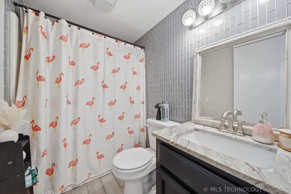 706 Villa Vista Drive Pryor, OK 74361