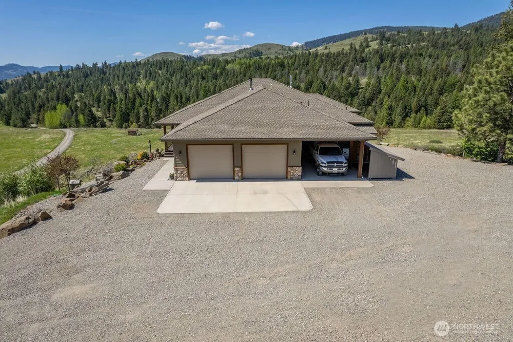 354 Vulcan Mountain Road Curlew, WA 99118