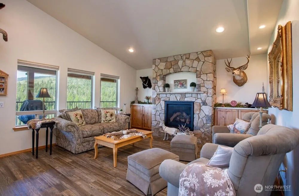 354 Vulcan Mountain Road Curlew, WA 99118