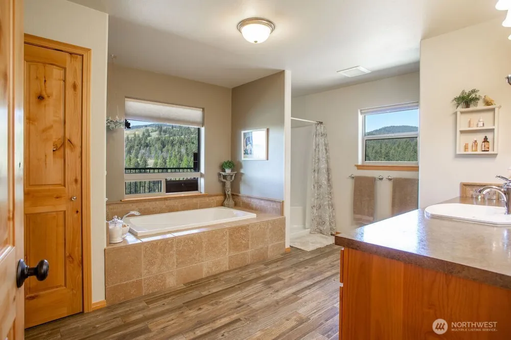 354 Vulcan Mountain Road Curlew, WA 99118