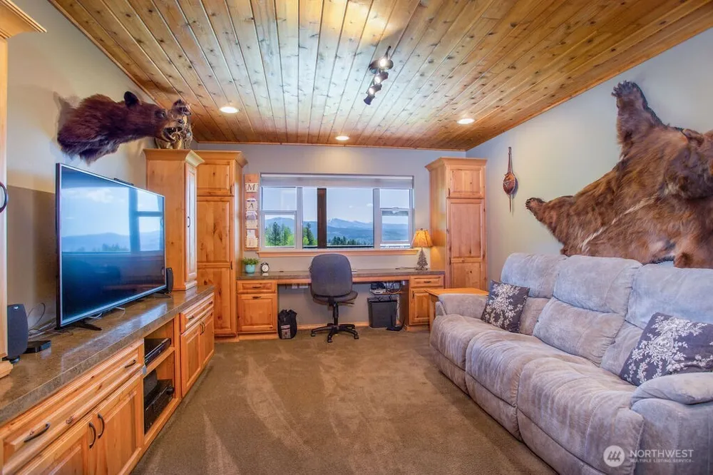 354 Vulcan Mountain Road Curlew, WA 99118
