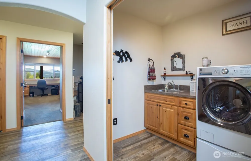 354 Vulcan Mountain Road Curlew, WA 99118