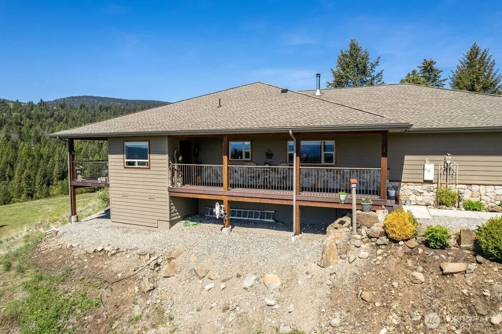 354 Vulcan Mountain Road Curlew, WA 99118