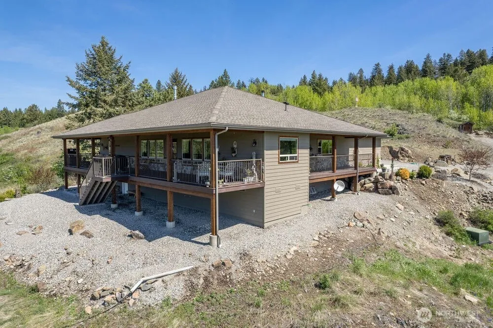 354 Vulcan Mountain Road Curlew, WA 99118