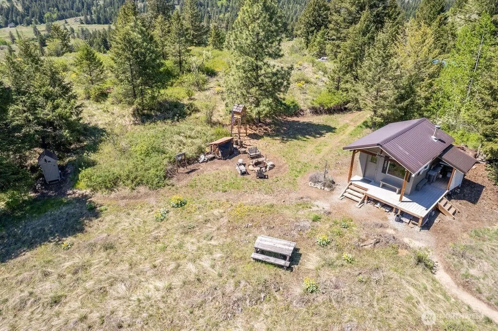 354 Vulcan Mountain Road Curlew, WA 99118
