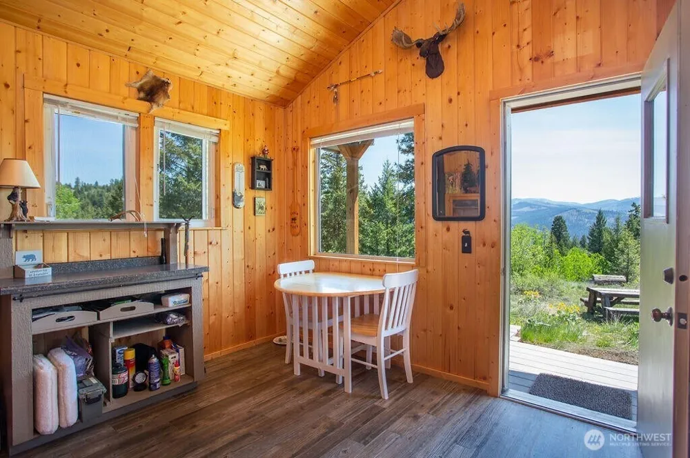 354 Vulcan Mountain Road Curlew, WA 99118