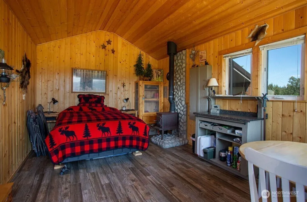 354 Vulcan Mountain Road Curlew, WA 99118
