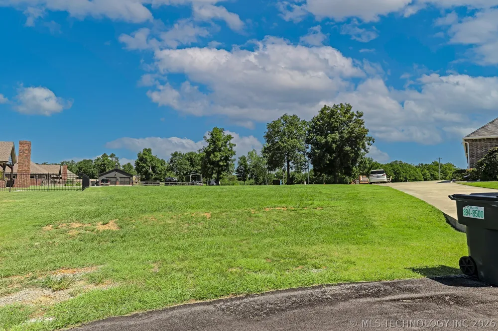 14 Avalon Drive Sperry, OK 74073
