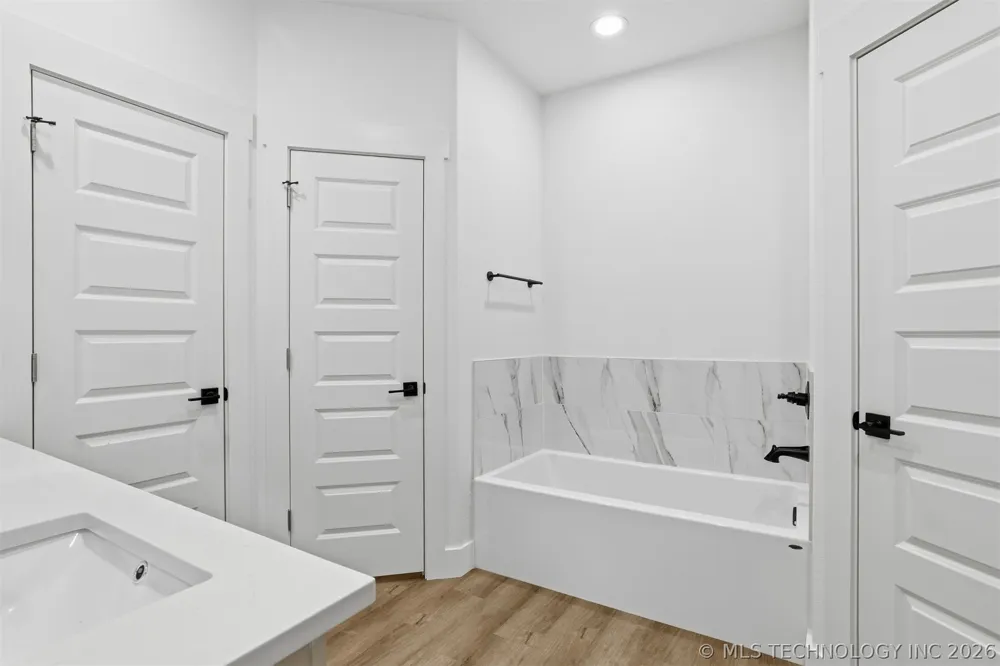 1900 Boxer Lane Durant, OK 74701
