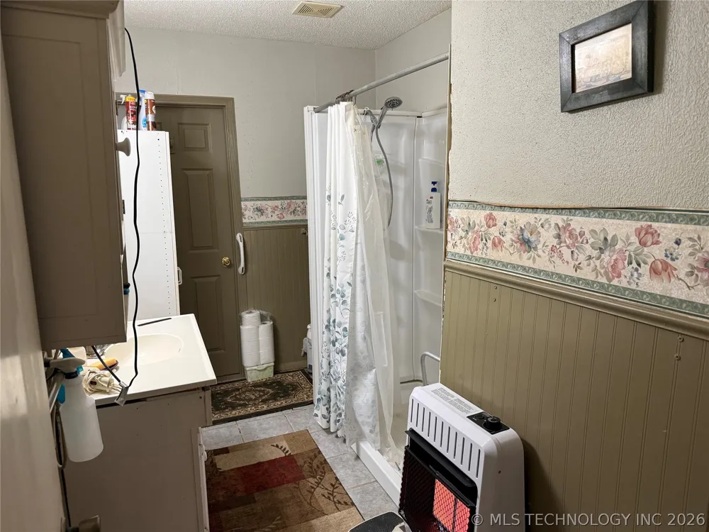 402151 W 3200 ROAD Ramona, OK 74061