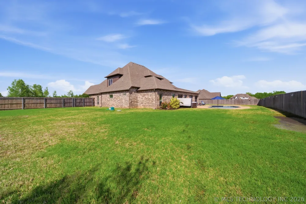 1956 E 172nd Street S Mounds, OK 74047