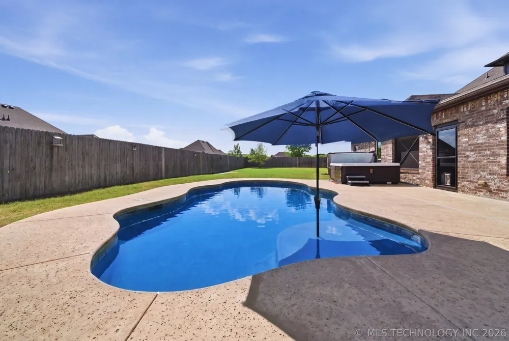 1956 E 172nd Street S Mounds, OK 74047