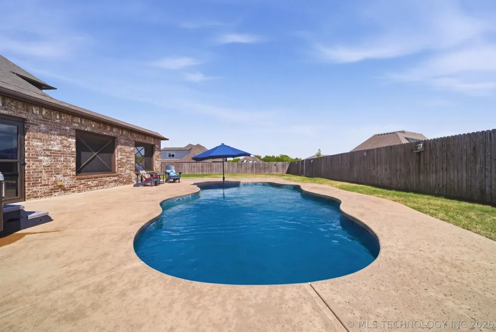 1956 E 172nd Street S Mounds, OK 74047