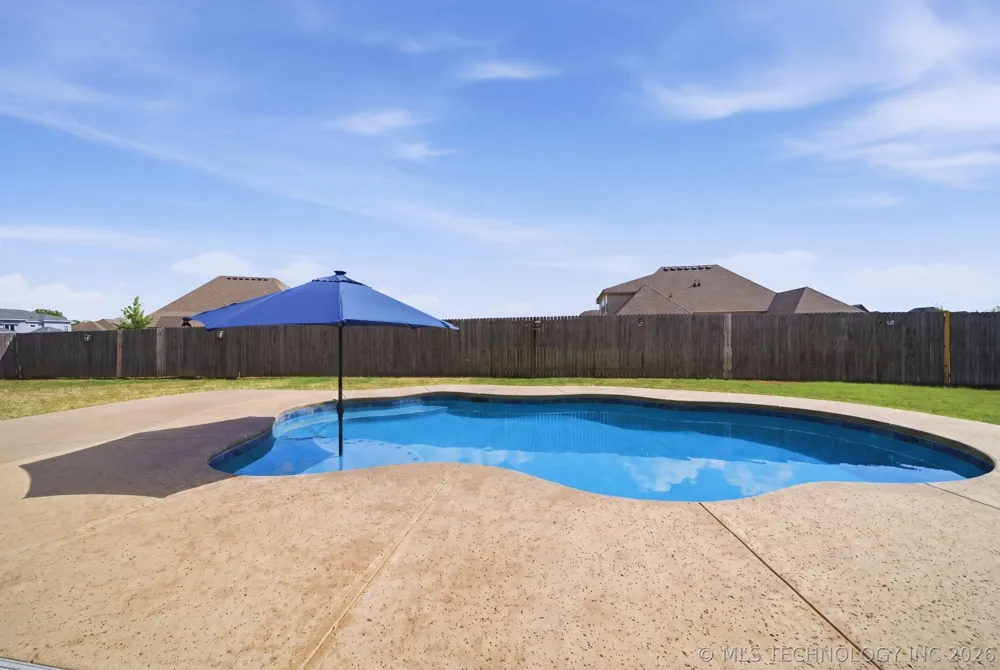 1956 E 172nd Street S Mounds, OK 74047