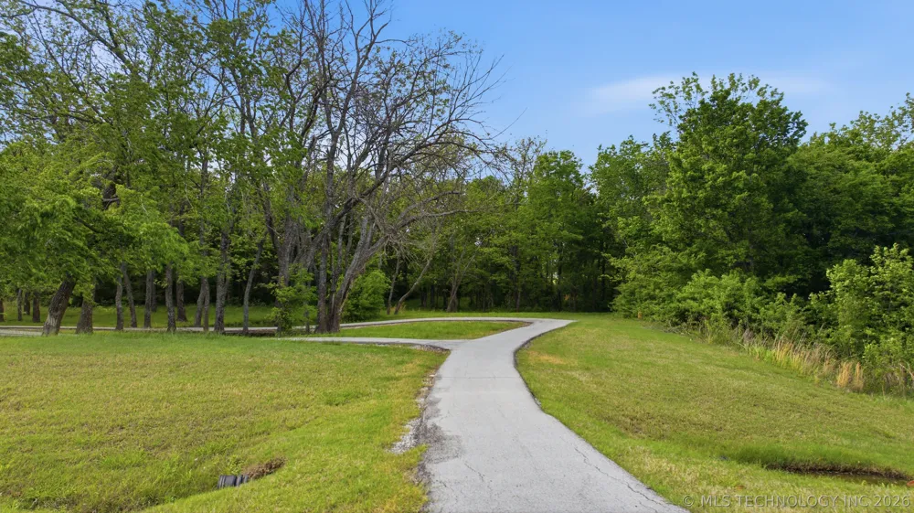1956 E 172nd Street S Mounds, OK 74047
