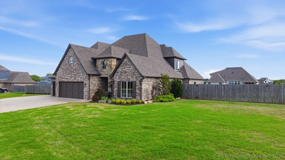1956 E 172nd Street S Mounds, OK 74047