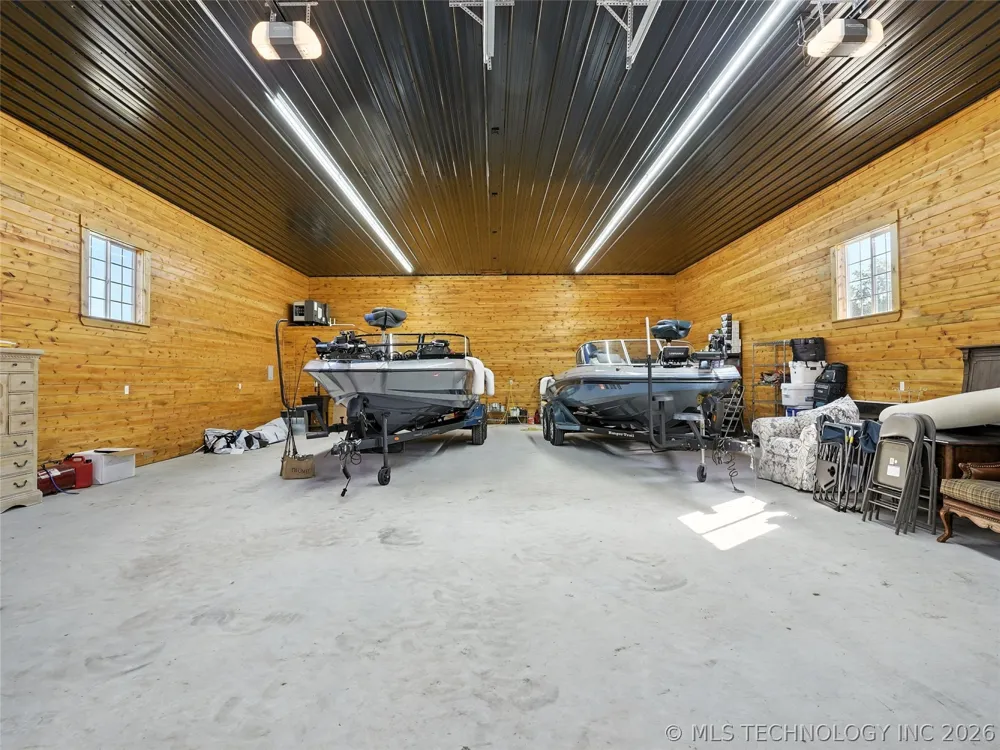 33021 S 625 ROAD Grove, OK 74344