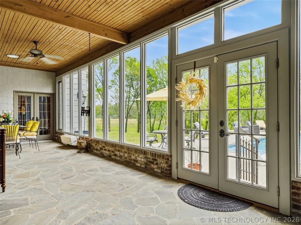 33021 S 625 ROAD Grove, OK 74344