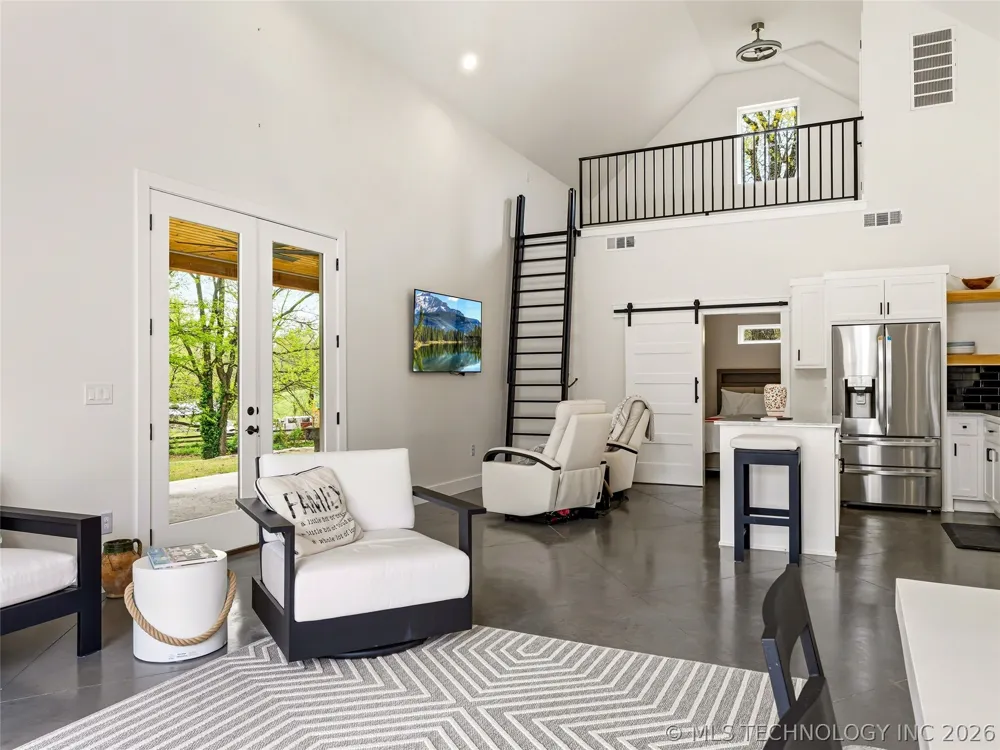 33021 S 625 ROAD Grove, OK 74344