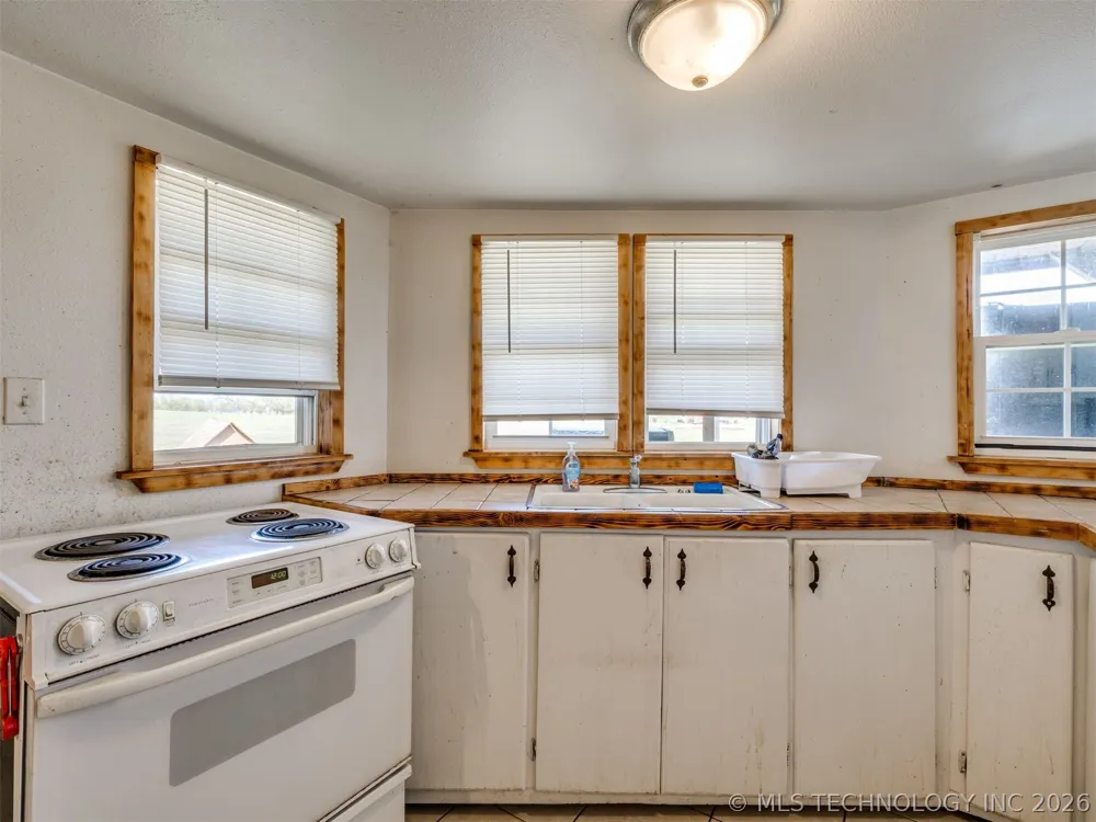 9693 EW 24 ROAD Nowata, OK 74048