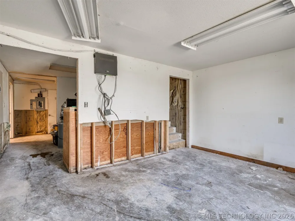 9693 EW 24 ROAD Nowata, OK 74048