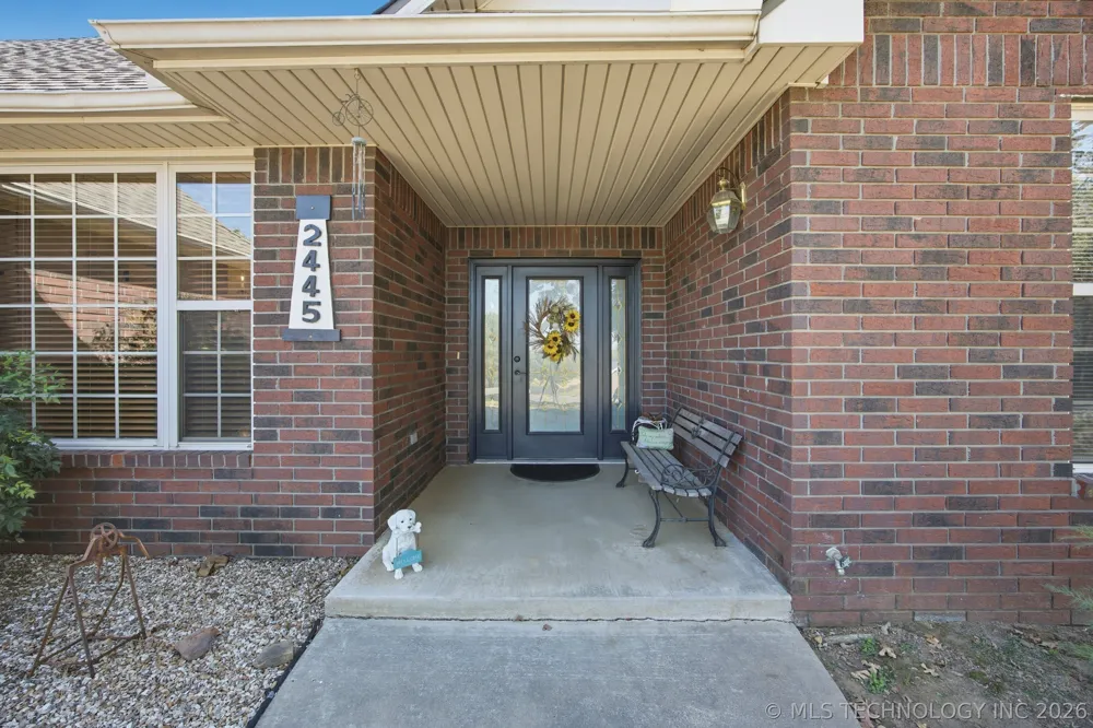 2445 Avalon Drive Eufaula, OK 74432