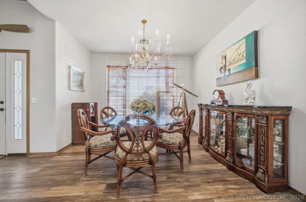 2445 Avalon Drive Eufaula, OK 74432