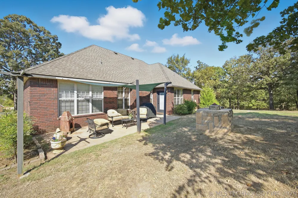 2445 Avalon Drive Eufaula, OK 74432